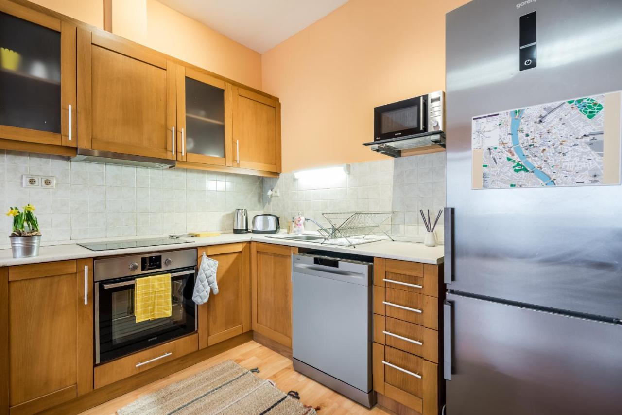 Central Premier Apartment Budapest Eksteriør billede