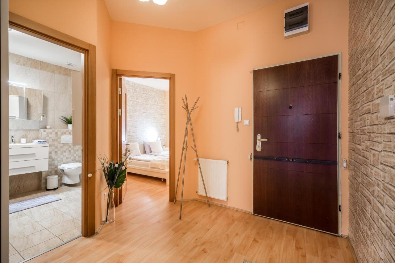 Central Premier Apartment Budapest Eksteriør billede