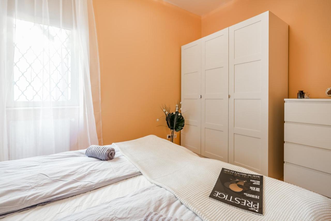 Central Premier Apartment Budapest Eksteriør billede